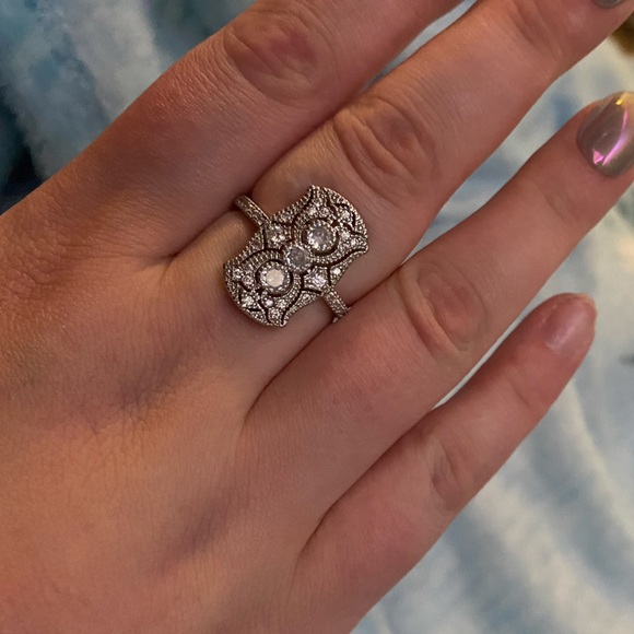 925 Sterling Silver Antique-styled Moissanite Diamond Statement Ring